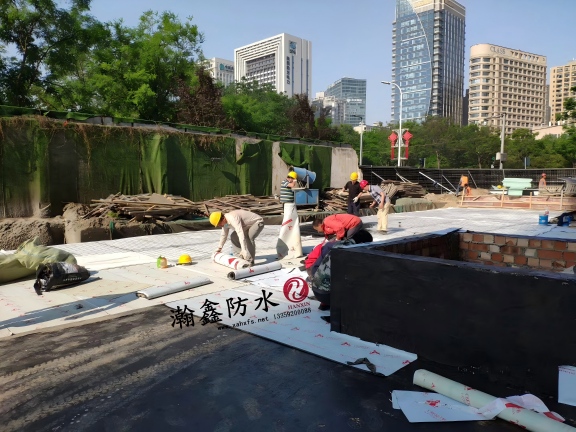 西北大学10万平米防水 (图1) 西北大学10万平米防水 (图1)