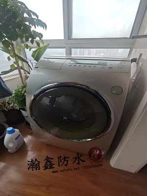 阳台漏水到楼下，客户让我做防水，我说不用——先查管道(图1)