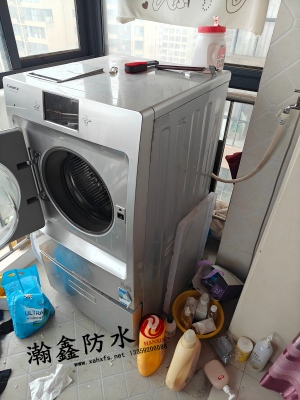 阳台漏水到楼下,客户让我做防水,我说不用——先查管道(图2) 阳台漏水到楼下,客户让我做防水,我说不用——先查管道(图2)