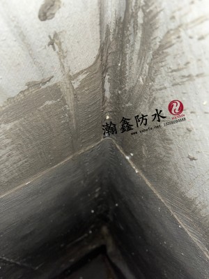 铜川消防水池丙纶布起鼓漏水,根本原因是粘不住(图2) 铜川消防水池丙纶布起鼓漏水,根本原因是粘不住(图2)