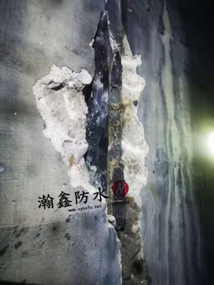 污水处理厂伸缩缝漏水怎么办？从里面三道工序彻底封死(图3)