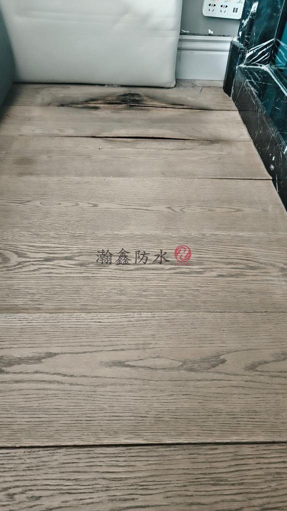 卫生间石材地面漏水怎么修?做了三四次还漏,根源到底在哪?(图1) 卫生间石材地面漏水怎么修?做了三四次还漏,根源到底在哪?(图1)